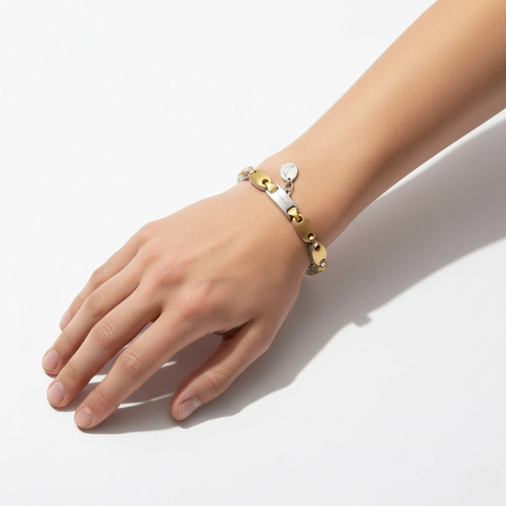 Connubio Prezioso – Bracciale Estellamare in acciaio e oro con charm inciso