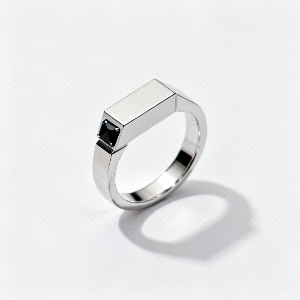 Asse Silente – Anello in Argento con Onice Nera