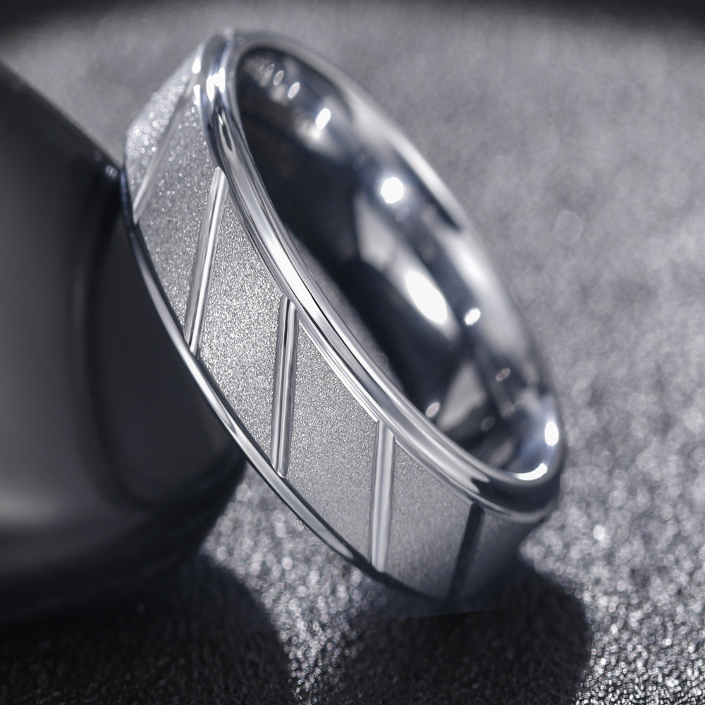 Eleganza Robusta: L’Anello Frosted in Acciaio Tungsteno